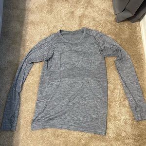 Lululemon swiftly tech long sleeve with thumb holes